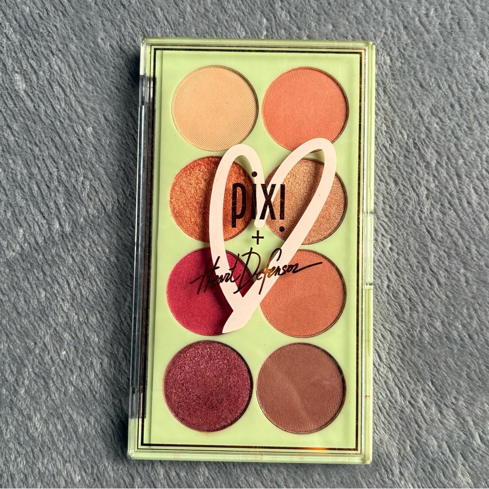 Pixi Heart Defensor Palette - Picture 2 of 3